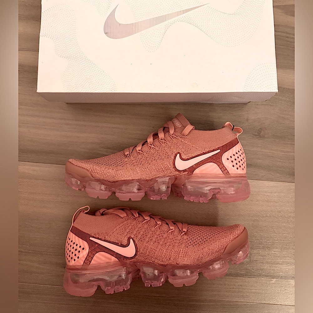 NEW Nike Rust Pink VaporMax Flyknit 2 Shoes 7.5